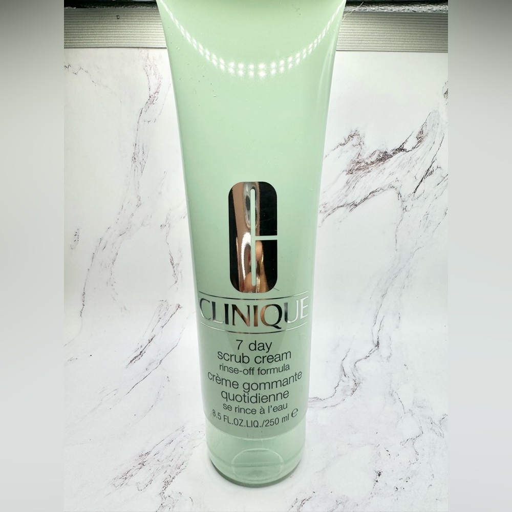 CLINQUE 7 Day Scrub Cream Rinse-Off Formula